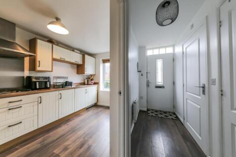 Kitchen/Entrance