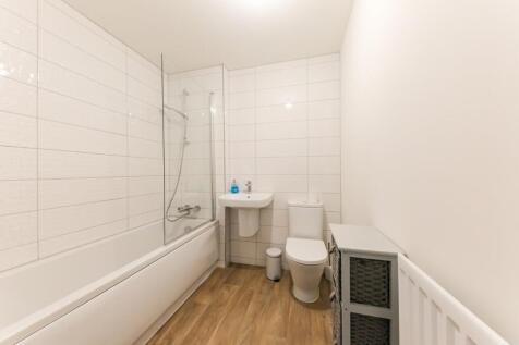 Family bathroom.jpg