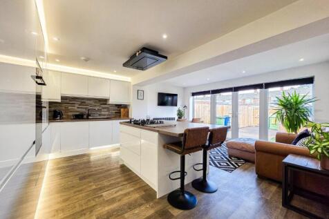 Kitchen - family room.jpg