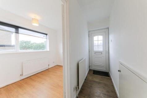 Bedroom/Hallway