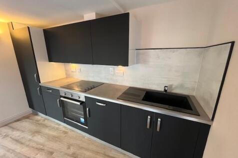10 Madox Kitchen Close.jpg