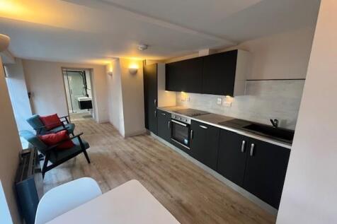 10 Madox kitchen living.jpg