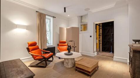 Guest/Staff Living