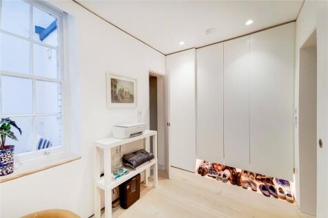 Bedroom 2 (Study)