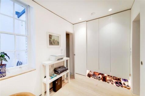 Bedroom 2 (Study)