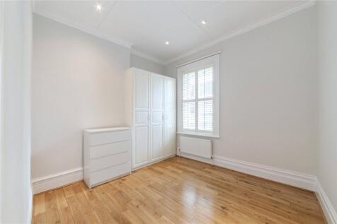 Bedroom 1 (Front)