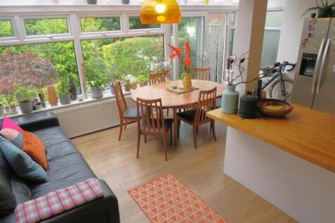 Dining area.JPG