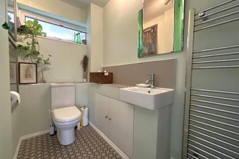 Shower room.JPG