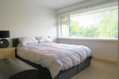 Bedroom 1.JPG