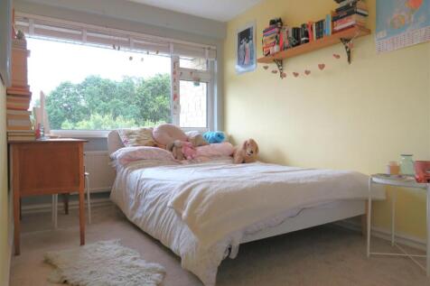 Bedroom 2.JPG