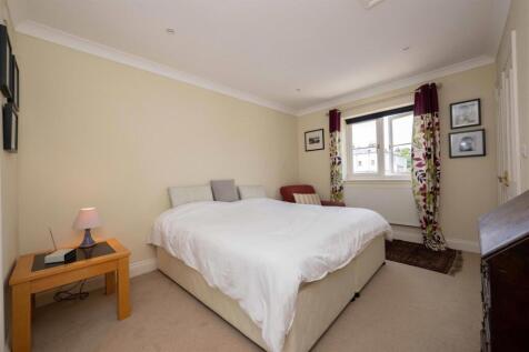 Bedroom 2.JPG