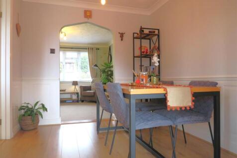 Dining Room.JPG