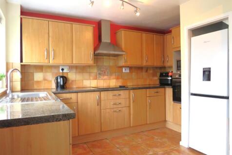 Kitchen.JPG