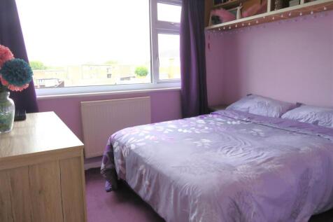 Bedroom 2.JPG