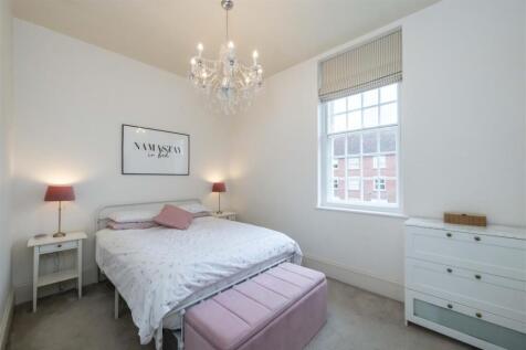Bedroom 1.JPG