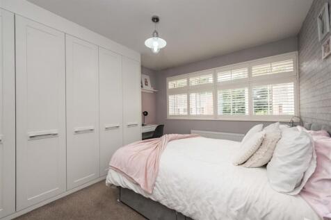 Bedroom 1 Wardrobes.JPG