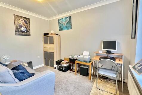 Office / Bed 5