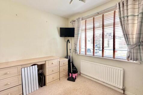 Bedroom / Playroom