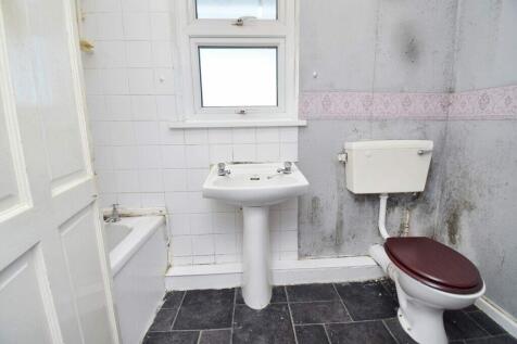 Nodder Road - Bathroom