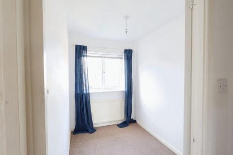 The Holdings - Bedroom 3