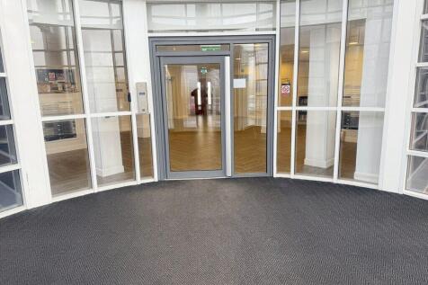Landmark Waterfront West - Entrance Hall