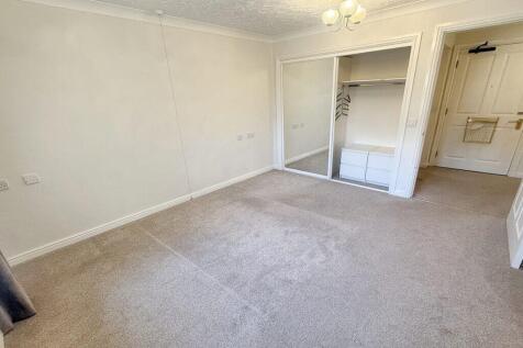 Kingsford Court - Overview of Bedroom