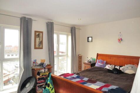 Abram House - Bedroom 1