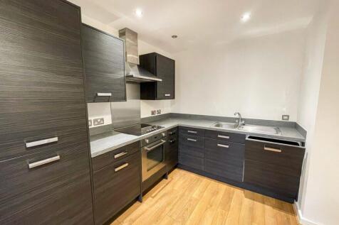 Central Court - Kitchen