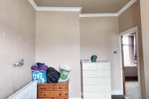 Moor End Road - Bedroom 1 Overview