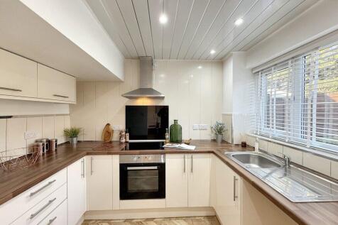 Rillston Close- Kichen