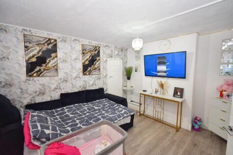 4 Alma Road - Bedroom 1