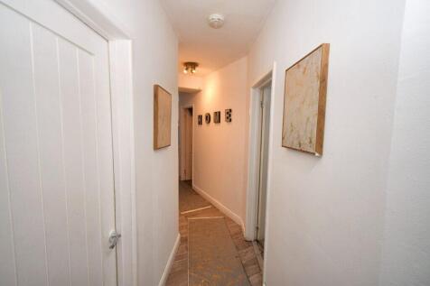 6 Alma Road - Hall
