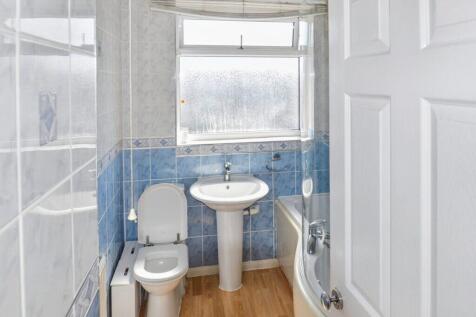 Sunbury Road- Bathroom