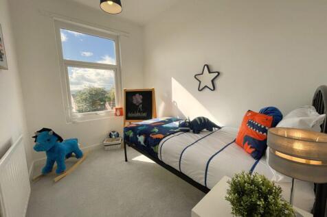 Derbyshire Lane - Bedroom 3