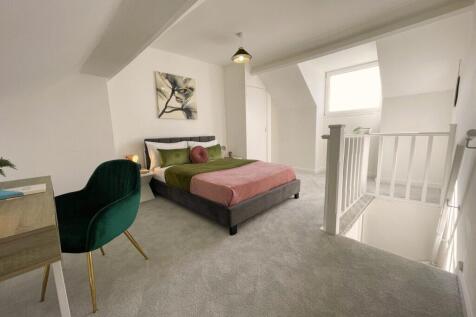 Derbyshire Lane- Bedroom 1