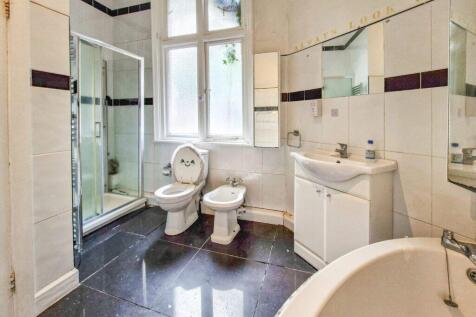 Hawthornden Manor - Bathroom