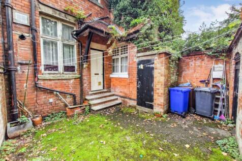 Hawthornden Manor - Rear of Property