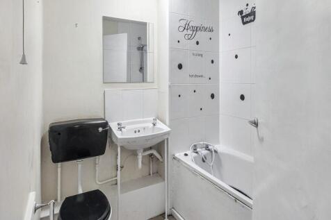 Sycamore Road - Bathroom