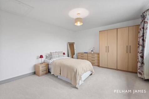 Bedroom 3 - 170 Eastgate, Deeping St James