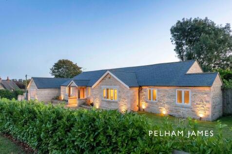 Toll Cottage, Empingham at Twilight