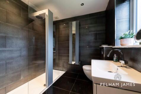 Bedroom 2 En Suite, Toll Cottage, Empingham