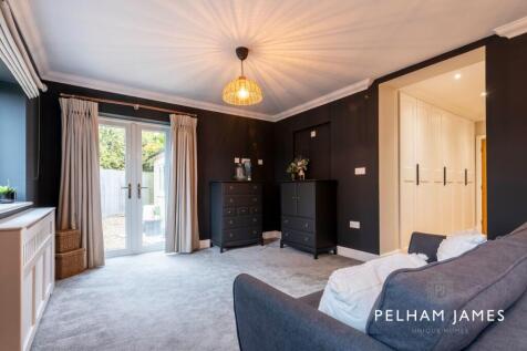 Principal Suite, Toll Cottage, Empingham