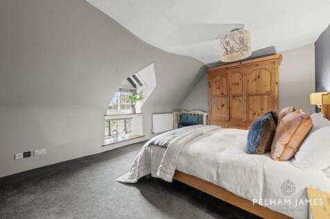 Bedroom 2, Glebe Farm, Market Overton