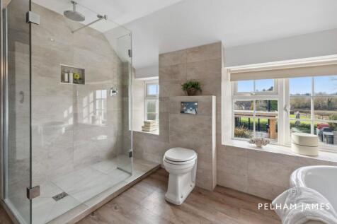 Bathroom, The Old Well House, Ufford