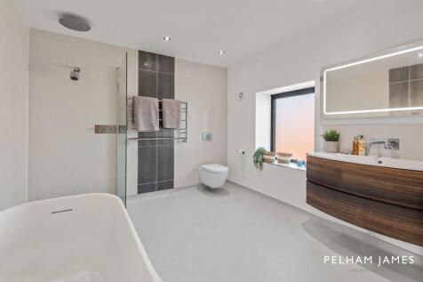 Bathroom, St Pega&#39;s Granary, Peakirk