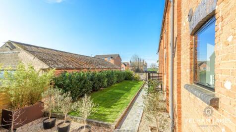 Garden, St Pega&#39;s Granary, Peakirk