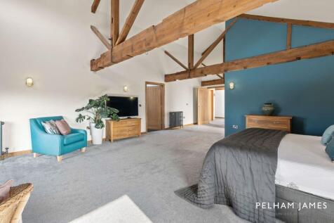 Principal Suite, St Pega&#39;s Granary, Peakirk