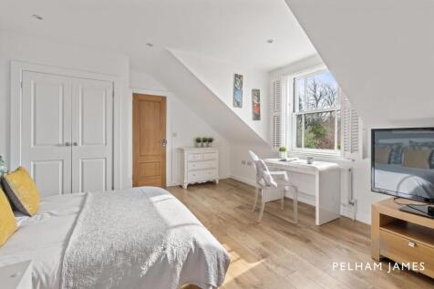 Bedroom 4, Tivoli, Wothorpe