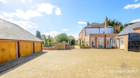 Triple Garage &amp; Driveway, The Old Vicarage, Ab Kettleby