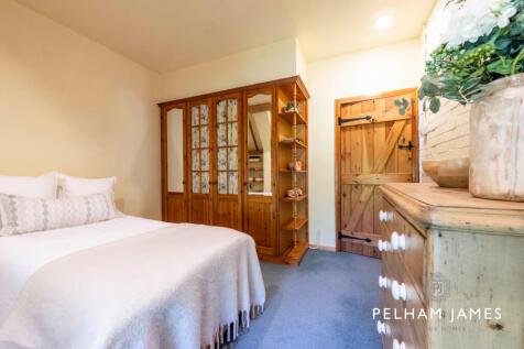 Bedroom 2, Tower Cottage, Ashwell